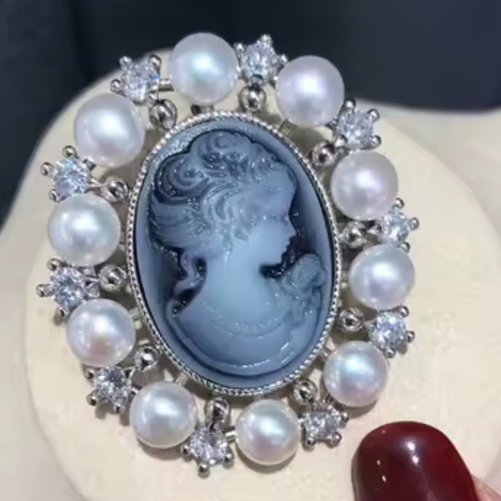 Cameo Pearl Blue Silver Brooch - Picture 3 of 6